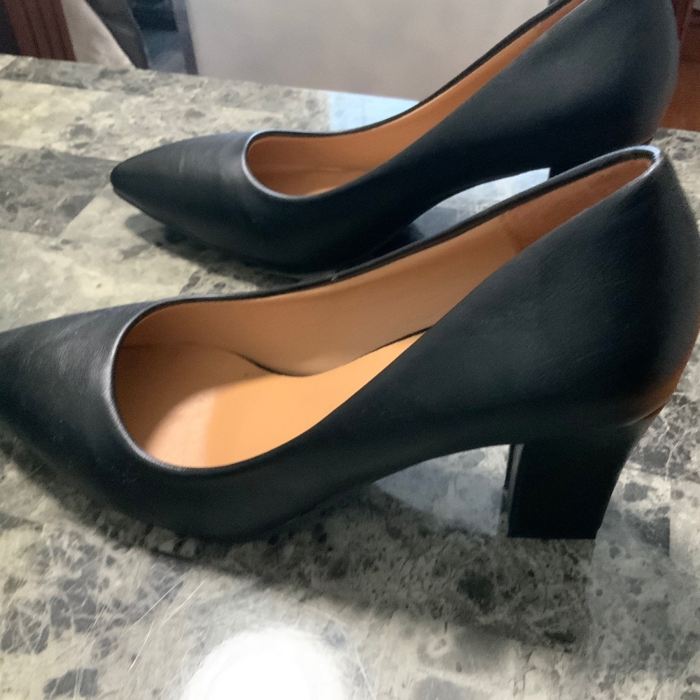 Women’s fashionable block high heels